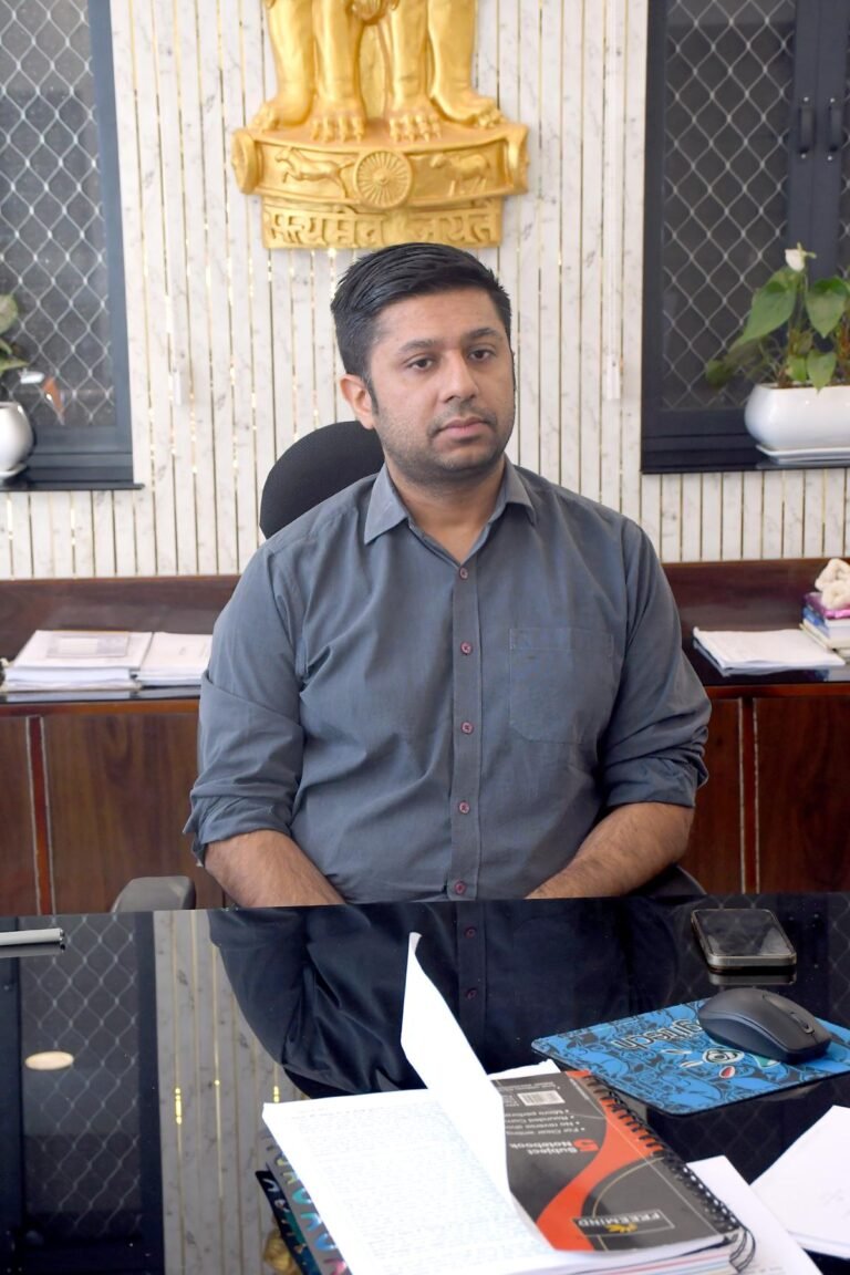 भीलवाड़ा जिला कलेक्टर जसमीत सिंह संधू को राष्ट्रीय सम्मान…आदिवासी कल्याण में उत्कृष्ट योगदान के लिए राष्ट्रपति द्रौपदी मुर्मू ने किया सम्मानित…